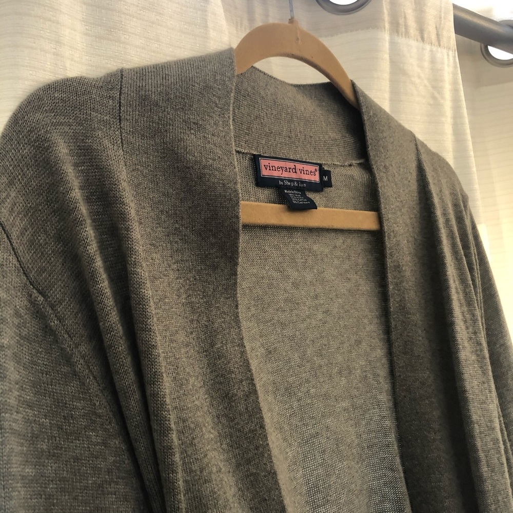 Vineyard vines cardigan